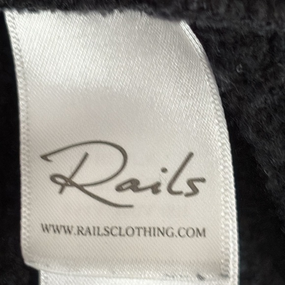 Rails Blaire Mock Neck Brushed Fleece Crop Sweatshirt in Black - Size Medium - Picture 6 of 9